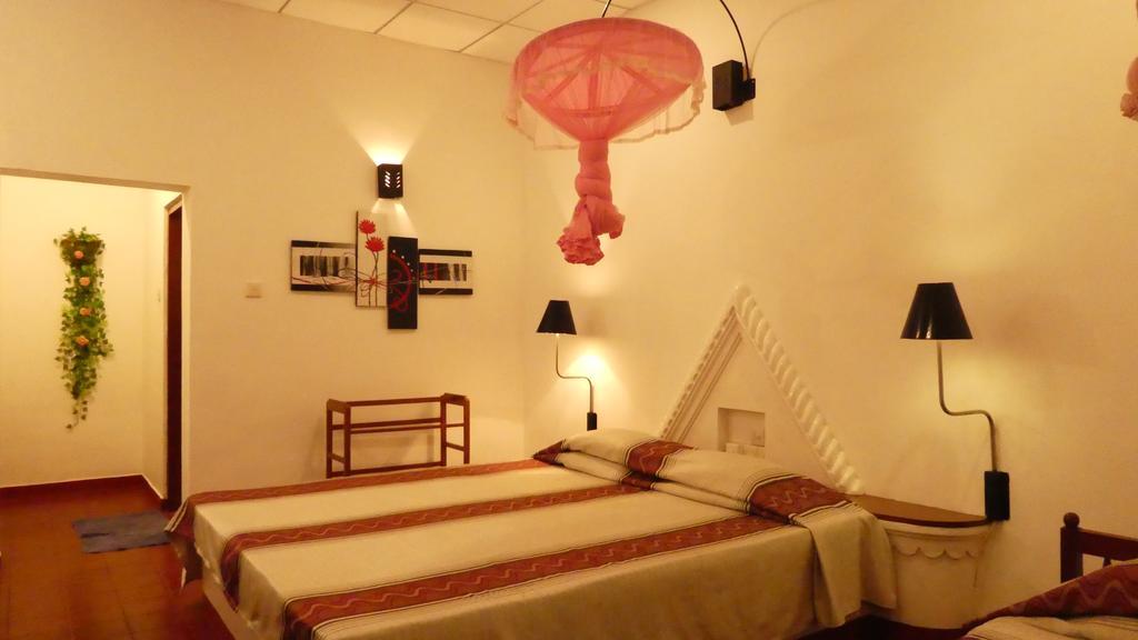 Hotel Hemadan Бентота Экстерьер фото