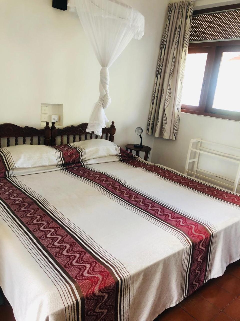 Hotel Hemadan Бентота Экстерьер фото